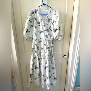 Les Rêveries floral wrap dress. Size 6. Only worn twice!
